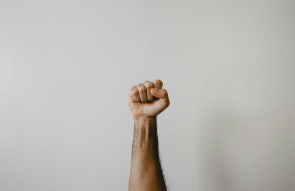 Confidence Leaks - How To Believe In Yourself